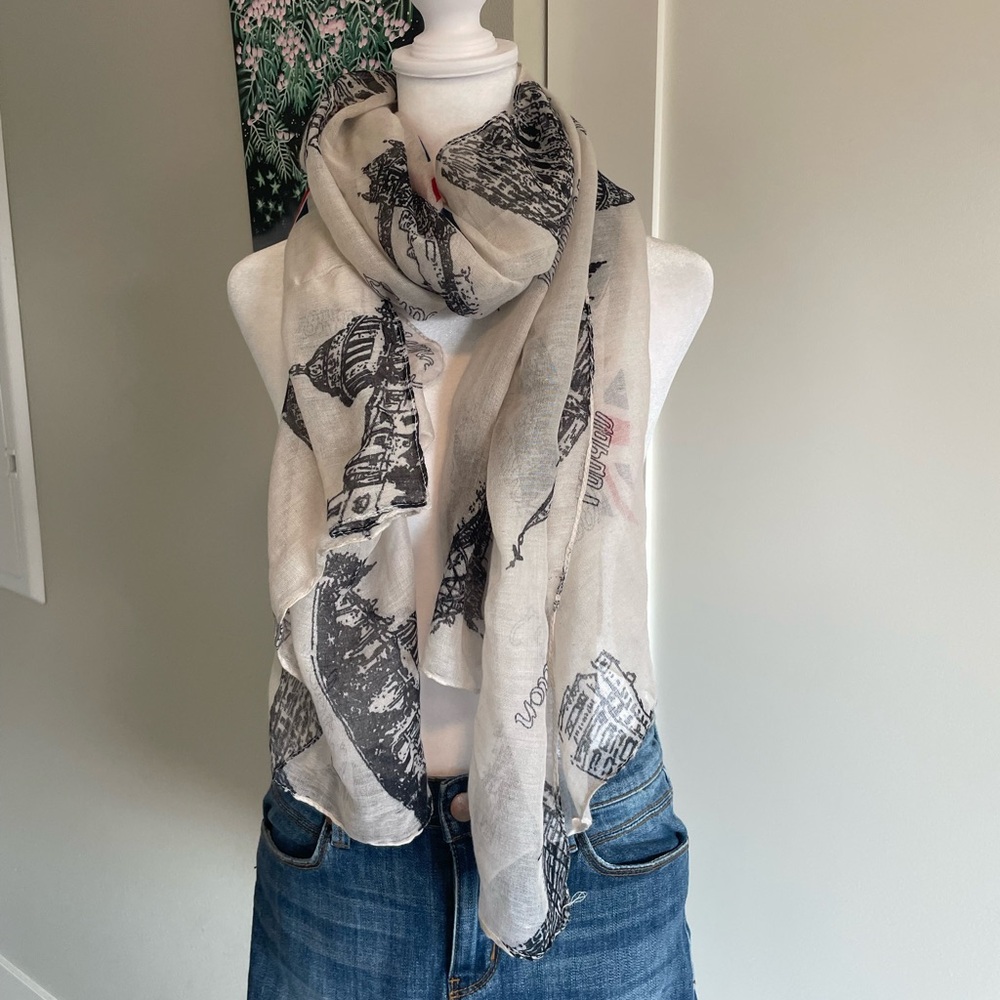(Sold)london 2010's style scarf